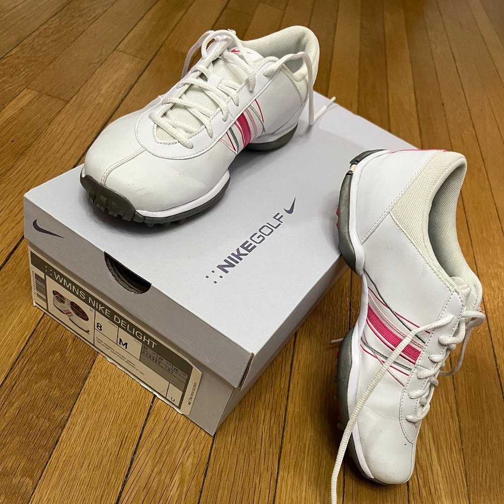 Nike Delight Golf Shoes | Size 8 | Pink Striped